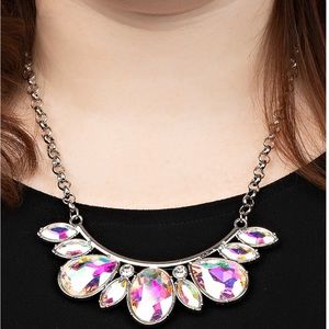 Paparazzi Iridescent bar necklace with earrings/silver metal